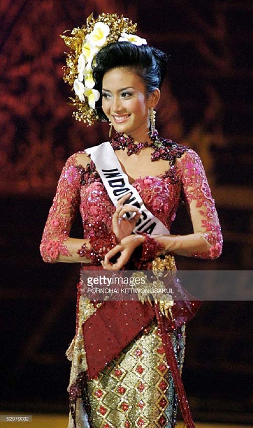 National costume indonesia miss universe 2005